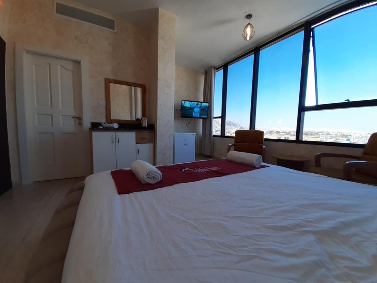 Dolphin Suites Hotel Ιεριχώ Δωμάτιο φωτογραφία